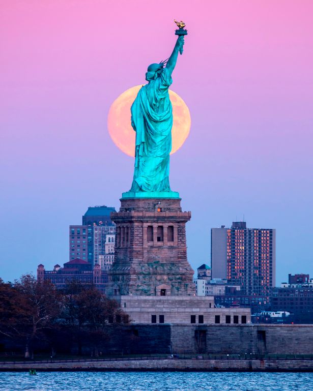 Name:  PAY-Statue-of-Liberty-Super-Moon.jpg
Views: 83
Size:  64.1 KB