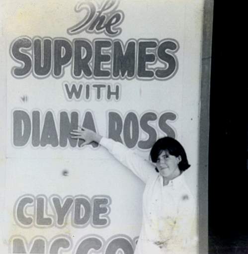 Name:  Colleen and the Supremes.jpg
Views: 1427
Size:  23.0 KB