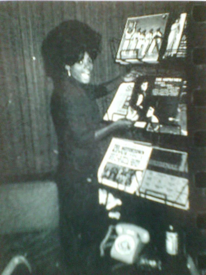 Name:  Diana Ross buying a Supremes album.jpg
Views: 1185
Size:  63.8 KB