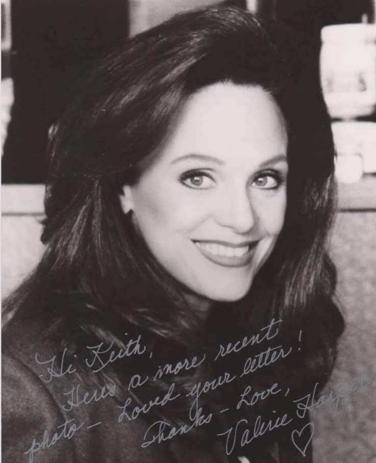 Name:  Valerie Harper - Pretty lady & pretty handwriting.jpg
Views: 975
Size:  44.5 KB